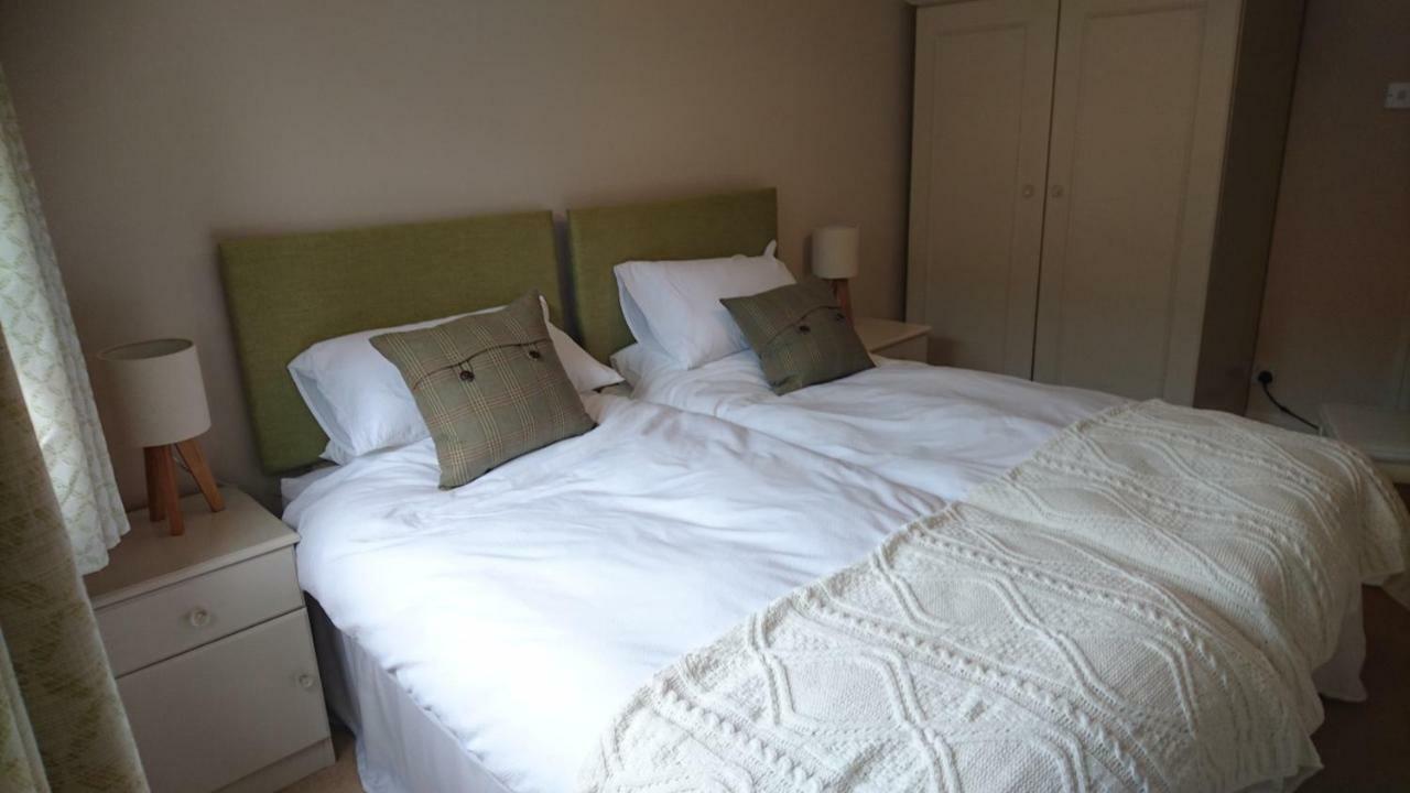 Apartment 12 Emperors Wharf